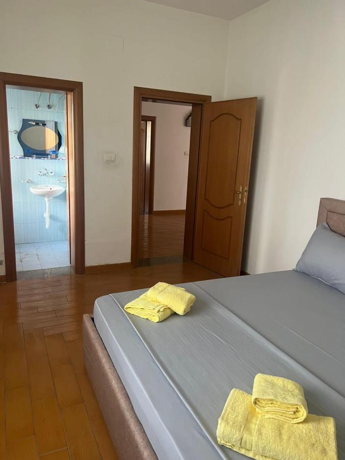 Sunrise Guest House Shkodër Exteriör bild
